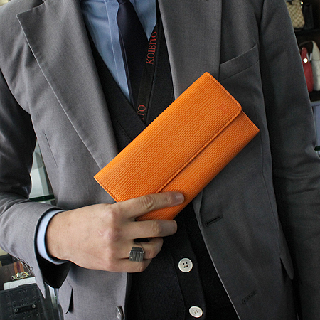 Louis Vuitton(̺) M63388   Ʈ Ʈ  ̹4 - ̺ ߰ǰ
