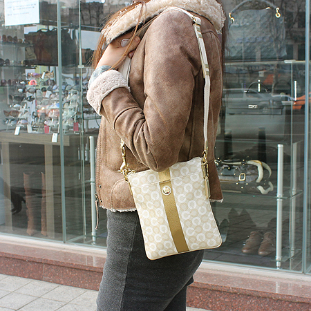 Coach(��ġ) 43625 ���̺��� ���� �ɾ�Ʈ ũ�ν��� �̹���6 - ���̺��� �߰���ǰ