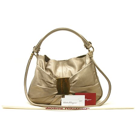 Ferragamo(��󰡸�) 21 B617 ���� �ΰ� ��� ���� 2-WAY �̹���2 - ���̺��� �߰���ǰ