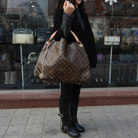 Louis Vuitton(���̺���) M40259 ���׷� ĵ���� ��ġ GM ����� [�б�������] �̹���5 - ���̺��� �߰���ǰ