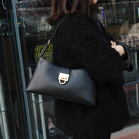 Ferragamo(��󰡸�) 21 2750 �������� ���� ��ġ�Ϸΰ� ����� �̹���5 - ���̺��� �߰���ǰ