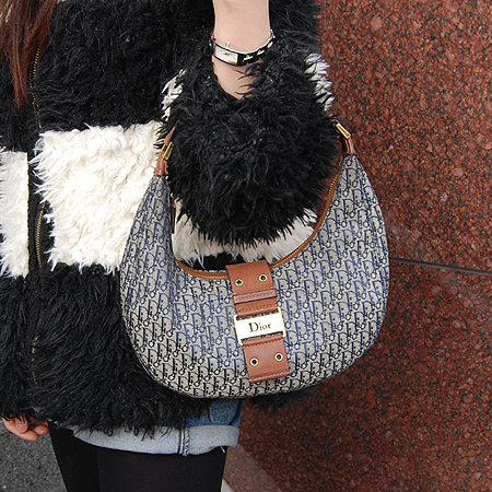 Dior(ũ����î���) �ΰ� �𰡵� ȣ�� ����� �̹���6 - ���̺��� �߰���ǰ