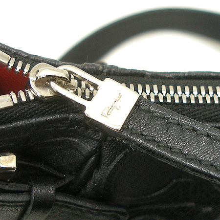 Ferragamo(��󰡸�) 21 4435 ��ġ�� �ΰ� ����� �̹���3 - ���̺��� �߰���ǰ