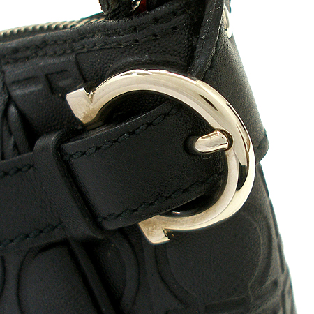 Ferragamo(��󰡸�) 21 4435 ��ġ�� �ΰ� ����� �̹���4 - ���̺��� �߰���ǰ