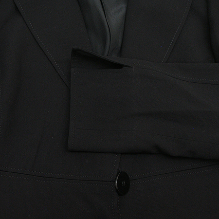 Armani COLLEZIONI(�Ƹ����� �÷�������) ���� �̹���3 - ���̺��� �߰���ǰ