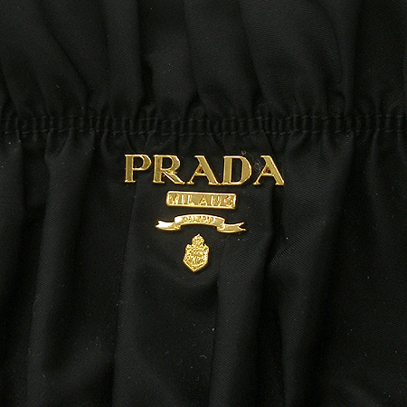 Prada(�����) BN1788 ���� �ΰ� ��� �к긯 ������ ��Ʈ�� + ��� ��Ʈ�� �̹���4 - ���̺��� �߰���ǰ
