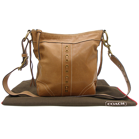 Coach(��ġ) ī�� ���� ũ�ν��� �̹���2 - ���̺��� �߰���ǰ