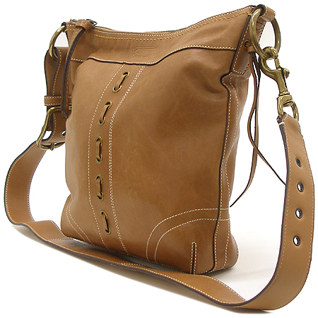 Coach(��ġ) ī�� ���� ũ�ν��� �̹���3 - ���̺��� �߰���ǰ