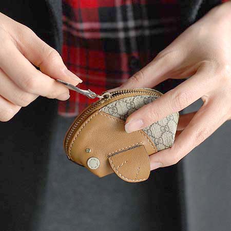 Gucci(����) 256862 GG �ΰ� PVC ���� �Ŀ�ġ �̹���4 - ���̺��� �߰���ǰ