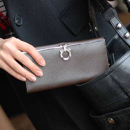 Ferragamo(��󰡸�) 21 4633 ���� ��ġ�� ��Ŭ ������ [��������] �̹���6 - ���̺��� �߰���ǰ