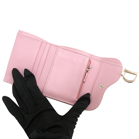 Dior(ũ����î���) ���� D �ΰ� ���̴�Ʈ Ʈ���� ������ [��������] �̹���4 - ���̺��� �߰���ǰ