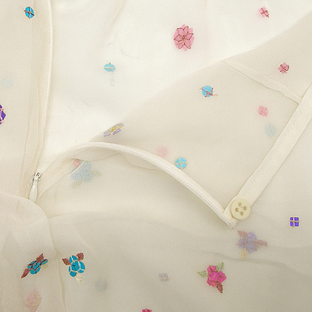 Emporio Armani(�������� �Ƹ�����) ���� �̹���2 - ���̺��� �߰���ǰ