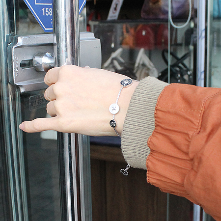 Dior(ũ����î���) �ΰ� ��ư ��� ���� �̹���7 - ���̺��� �߰���ǰ