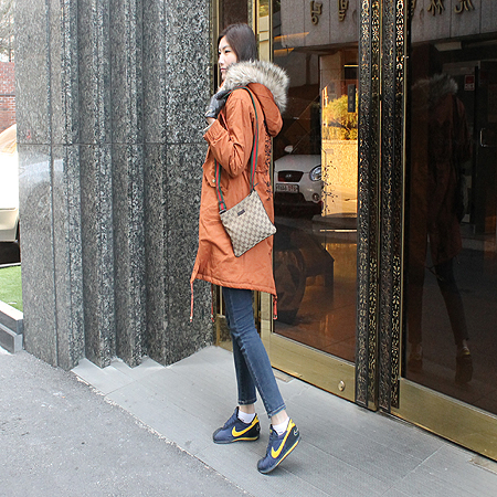 Gucci(����) 146309 GG�ΰ� �ڰ��� ��� �޽��� ũ�ν��� �̹���6 - ���̺��� �߰���ǰ