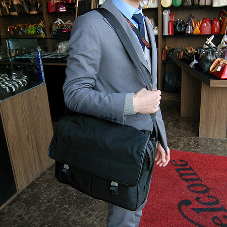Prada(�����) V165 �к긯 ũ�ν��� �̹���7 - ���̺��� �߰���ǰ