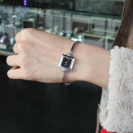 Gucci(����) 1900L �簢 ������ ��ƿ ������ �ð� �̹���6 - ���̺��� �߰���ǰ