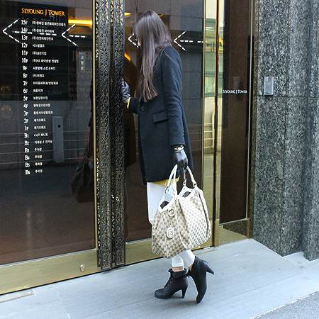 Gucci(����) 211943 GG�ΰ� �𰡵� ���̺������� ��Ű ��Ʈ�� �̹���7 - ���̺��� �߰���ǰ