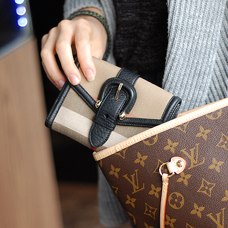Burberry(������) �� Ŭ���� üũ ��Ʈ ��� ������ �̹���6 - ���̺��� �߰���ǰ