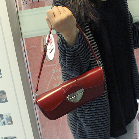 Louis Vuitton(���̺���) M5929M ���� ���� ���״� Ŭ��ġ ����� [��������] �̹���7 - ���̺��� �߰���ǰ