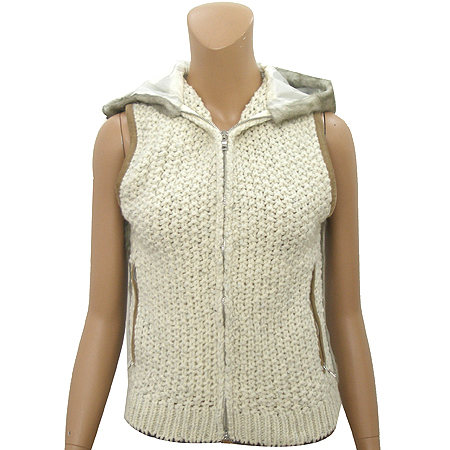 �����  ����