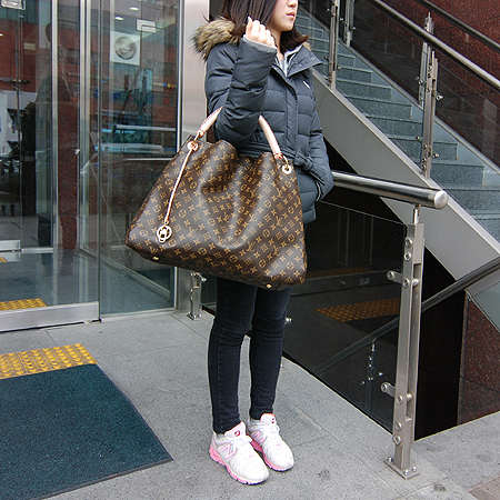 Louis Vuitton(���̺���) M40259 ���׷� ĵ���� ��ġ GM ����� [�б�����������2ȣ��] �̹���7 - ���̺��� �߰���ǰ