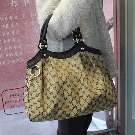 Gucci(����) 211944 GG �ΰ� �ڰ��� ��Ű ����� �̹���7 - ���̺��� �߰���ǰ