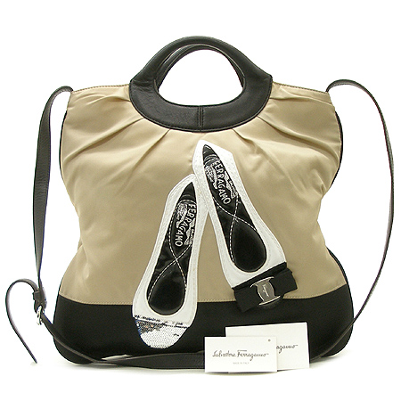Ferragamo(��󰡸�) 21 B632 ���� �ٶ� ��� ������ 2WAY [�б�������] �̹���2 - ���̺��� �߰���ǰ