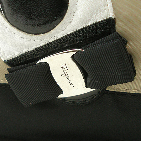 Ferragamo(��󰡸�) 21 B632 ���� �ٶ� ��� ������ 2WAY [�б�������] �̹���4 - ���̺��� �߰���ǰ