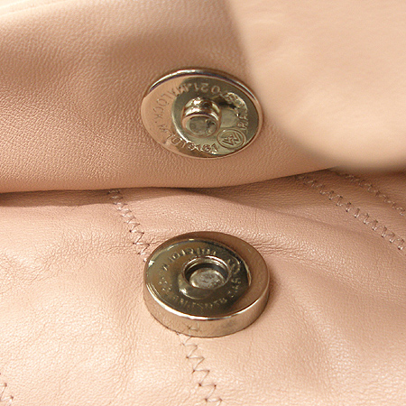 NINA RICCI(�ϳ�����) ��ũ ���� ü�� ����� �̹���5 - ���̺��� �߰���ǰ
