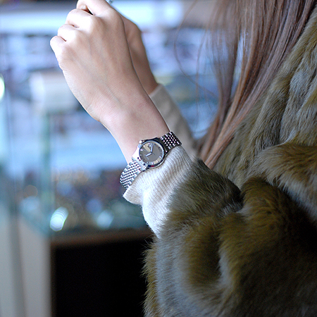 Gucci(����) 244594(YA126503) g-timeless(�� Ÿ�Ӹ���) ��ƿ ������ �ð� �̹���7 - ���̺��� �߰���ǰ