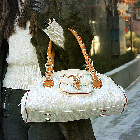 Dior(ũ����î���) JCV44543 ������ �ΰ� �к긯 ī�����̵� ȥ�� �� ���� ���� ��Ʈ�� �̹���7 - ���̺��� �߰���ǰ