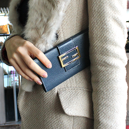 Fendi(���) 31133 ��ũ���緡�� ����ΰ� ������ [��������] �̹���5 - ���̺��� �߰���ǰ