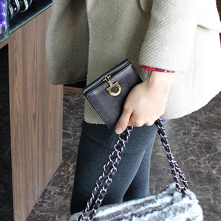 Ferragamo(��󰡸�) 22 0117 ���� ���� ��ġ�� �ΰ� ������ �̹���5 - ���̺��� �߰���ǰ