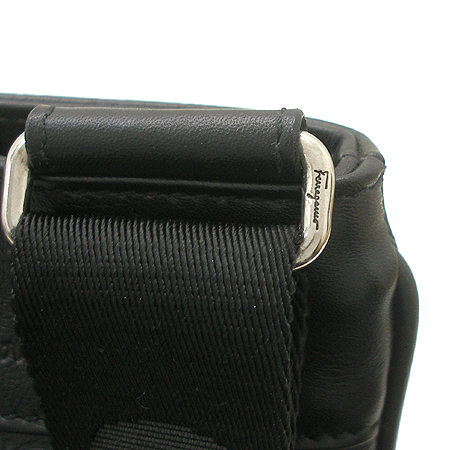 Ferragamo(��󰡸�) 24 8800 ��ġ�� �ΰ� ���� ���� ũ�ν��� �̹���5 - ���̺��� �߰���ǰ