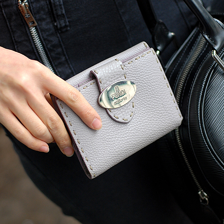 Fendi(���) ���� �̴ϼ� �������� ������ �̹���5 - ���̺��� �߰���ǰ