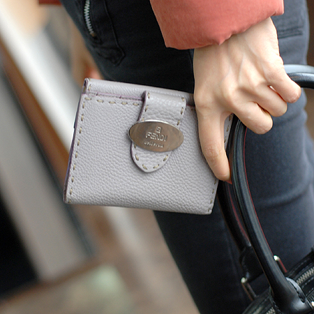 Fendi(���) ���� �̴ϼ� �������� ������ �̹���6 - ���̺��� �߰���ǰ