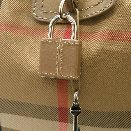 Burberry(������) ���μ� Ŭ���� üũ �к긯 ȣ�� ����� �̹���4 - ���̺��� �߰���ǰ