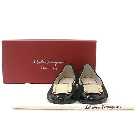 Ferragamo(��󰡸�) FUN ���� ��Ŭ �����̵� ���� �÷����� �̹���2 - ���̺��� �߰���ǰ
