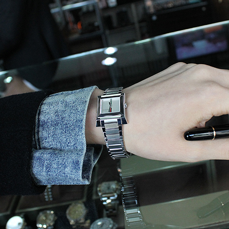 Gucci(����) 204600 YA111501 Guccio ������ ��ƿ �ð� �̹���6 - ���̺��� �߰���ǰ