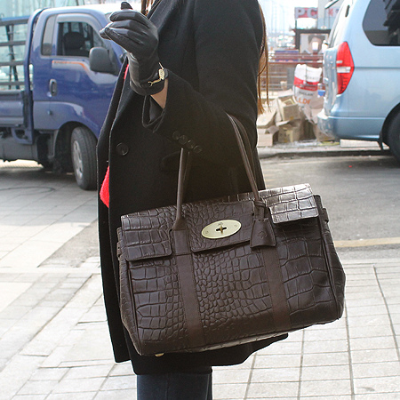 MULBERRY(�ֹ���) HH7518 393F 130 ���ݷ� ũ��ũ���� ���� ���̽����� �ɳ� M ������ ��Ʈ�� �̹���7 - ���̺��� �߰���ǰ