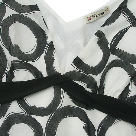 FOREVER21 (������21) ���ú��콺 �̹���4 - ���̺��� �߰���ǰ