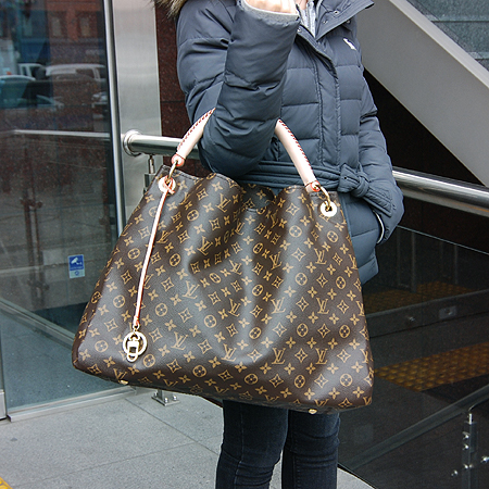 Louis Vuitton(���̺���) M40259 ���׷� ĵ���� ��ġ GM ����� [�б�����������2ȣ��] �̹���6 - ���̺��� �߰���ǰ