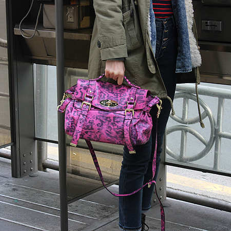 MULBERRY(�ֹ���) HH7540 672 J177 ��ũ �����ĵ� �˷��� 2WAY [�б�����������2ȣ��] �̹���6 - ���̺��� �߰���ǰ