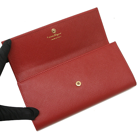 Ferragamo(��󰡸�) 22A994 ���� ���ǾƳ� ���� ���� �ٶ� ��� ������ �̹���3 - ���̺��� �߰���ǰ