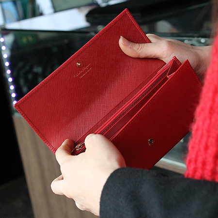 Ferragamo(��󰡸�) 22A994 ���� ���ǾƳ� ���� ���� �ٶ� ��� ������ �̹���7 - ���̺��� �߰���ǰ