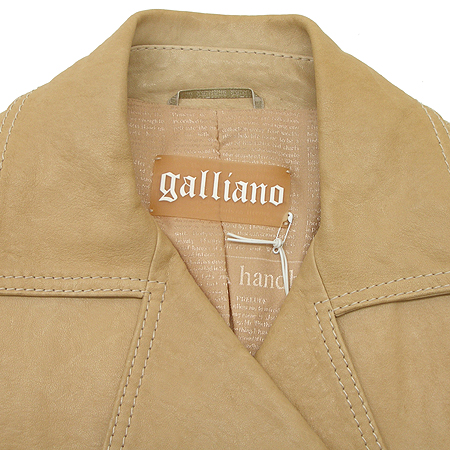 John Galliano(�� �����Ƴ�) �簡�� ���� �̹���2 - ���̺��� �߰���ǰ