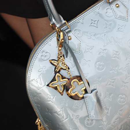 Louis Vuitton(���̺���) M65844 �μַ��� �� �� ŰȦ�� [��������] �̹���4 - ���̺��� �߰���ǰ