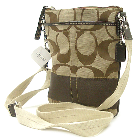 Coach(��ġ) 42619 �ñ׳�ó �ڰ��� ũ�ν��� �̹���2 - ���̺��� �߰���ǰ