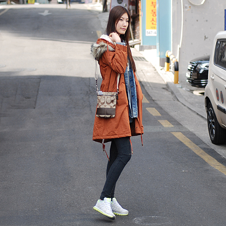 Coach(��ġ) 42619 �ñ׳�ó �ڰ��� ũ�ν��� �̹���6 - ���̺��� �߰���ǰ