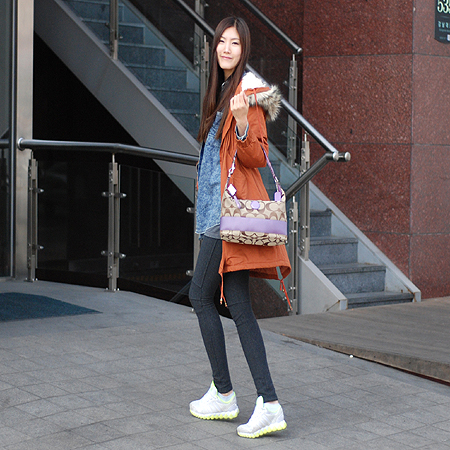 Coach(��ġ) 17434 �ñ׳�ó �ڰ��� ����� �̹���6 - ���̺��� �߰���ǰ